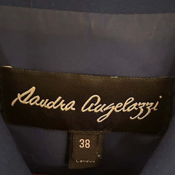 Sandra Angelozzi Elegant Made in Canada Women's Royal Blue Blazer, size 38 - Picture 6 of 9
